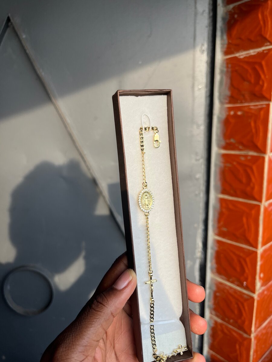 Bracelet religieux doré