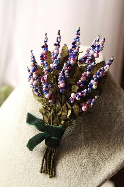 Брошь лаванда.