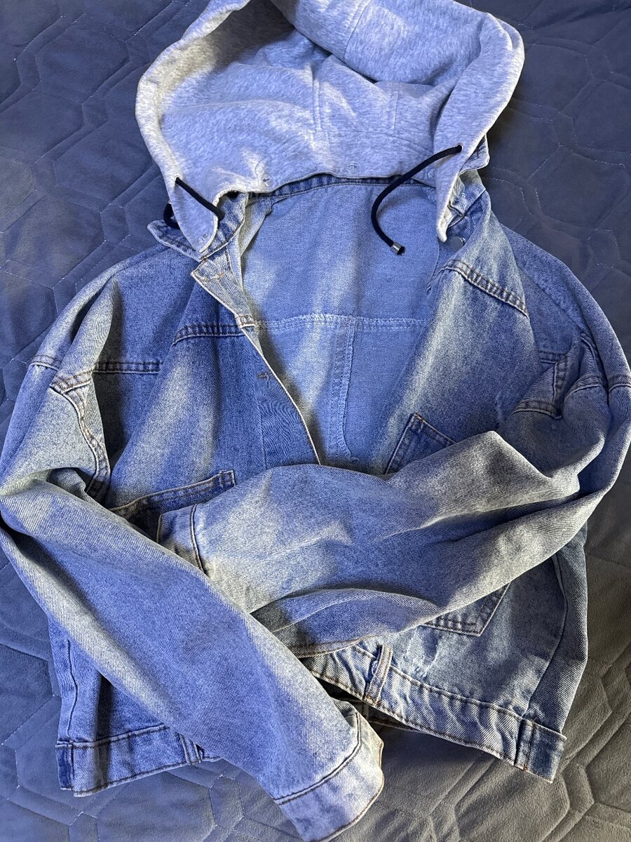 Джинсовая куртка