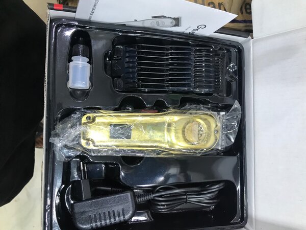 Tondeuse à cheveux professionnelle sans fil dorée