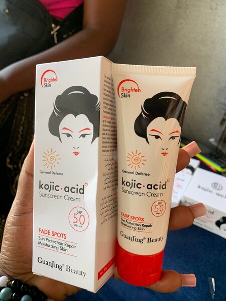 Kojic sunscreen