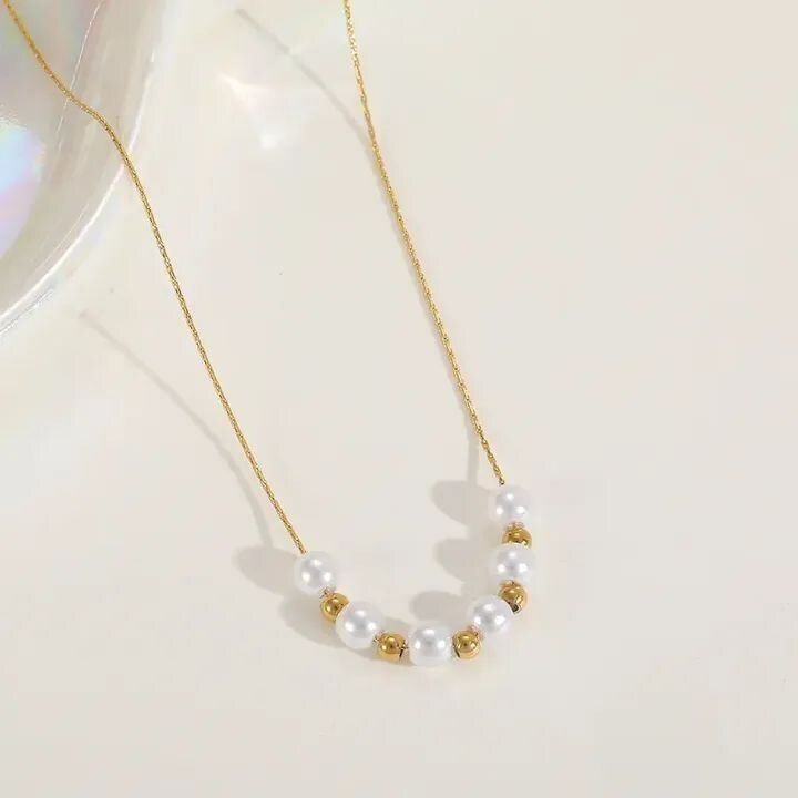 Collier perles dorées