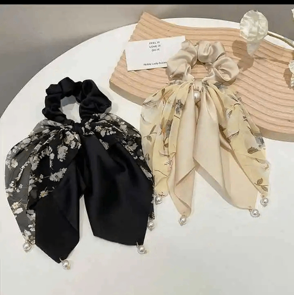 Chouchou en foulard noir