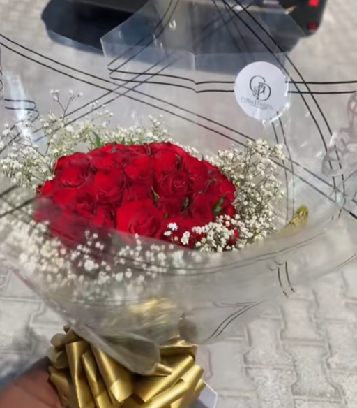 red roses bouquet