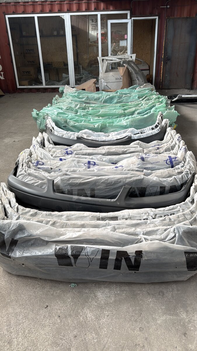 Бамперы в наличии ии на заказ