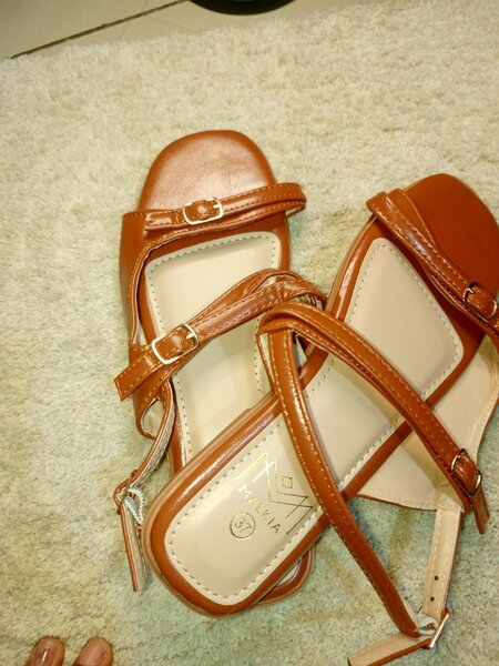 Tongs élégantes pour femmes