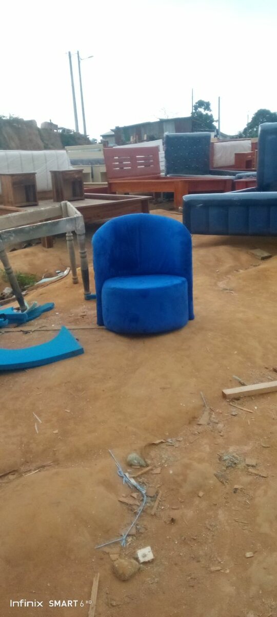 Mini fauteuil en velours moderne