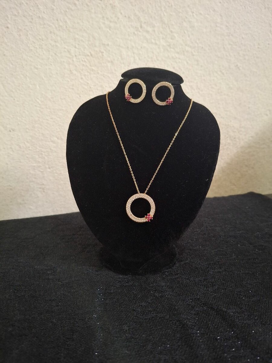 Ensemble Collier et Boucles d'Oreilles Élégant