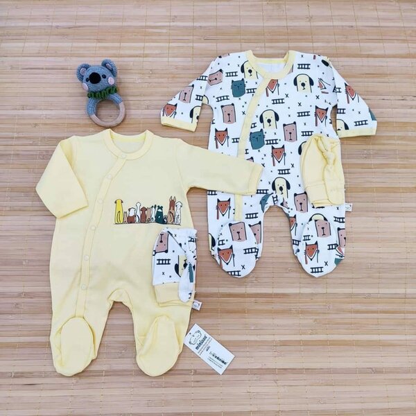 Les deux grenouillères avec 2 bonnets