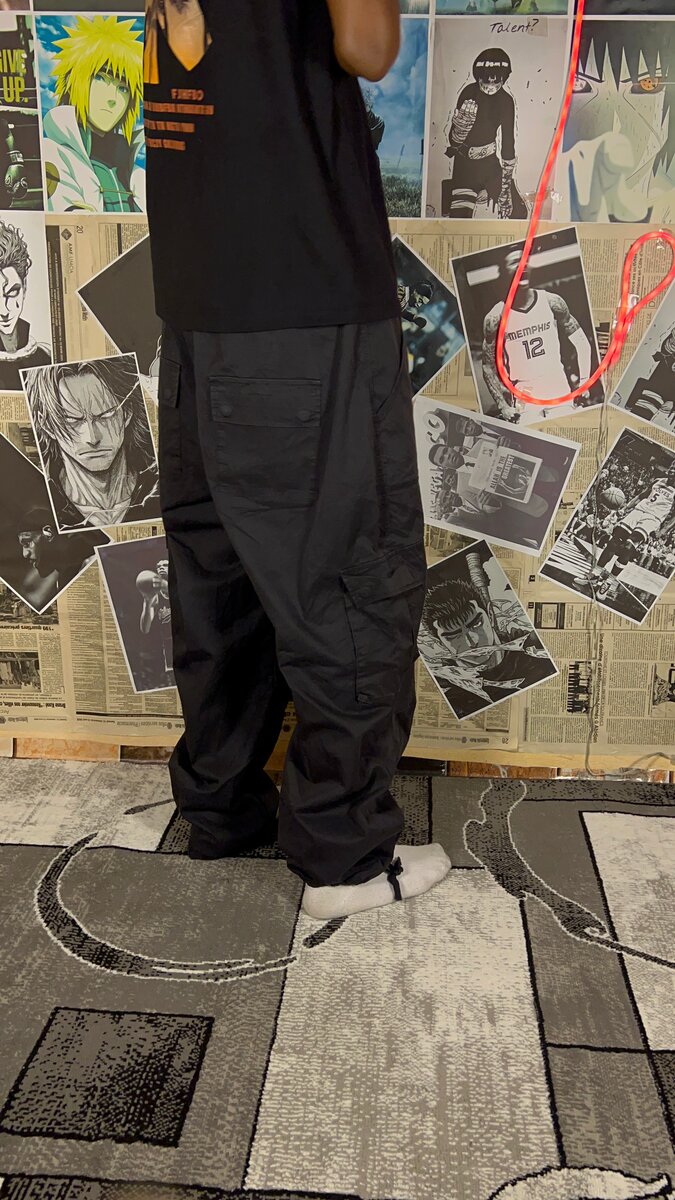 Pantalon cargo noir homme élégant