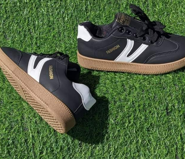 Ladies' light sneakers