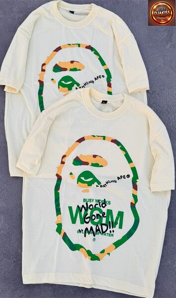 T-shirt camouflage graphique