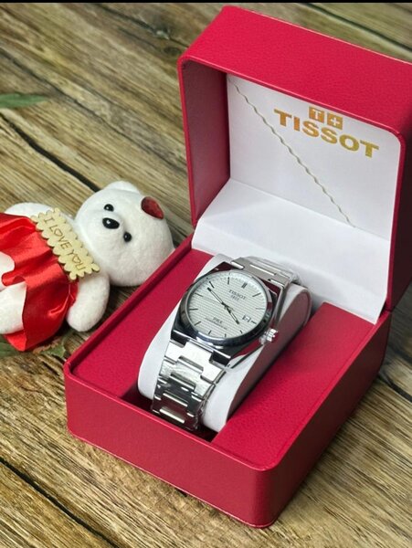 Montre TISSOT élégante acier