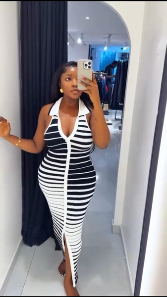 FittingDress (Black and white)