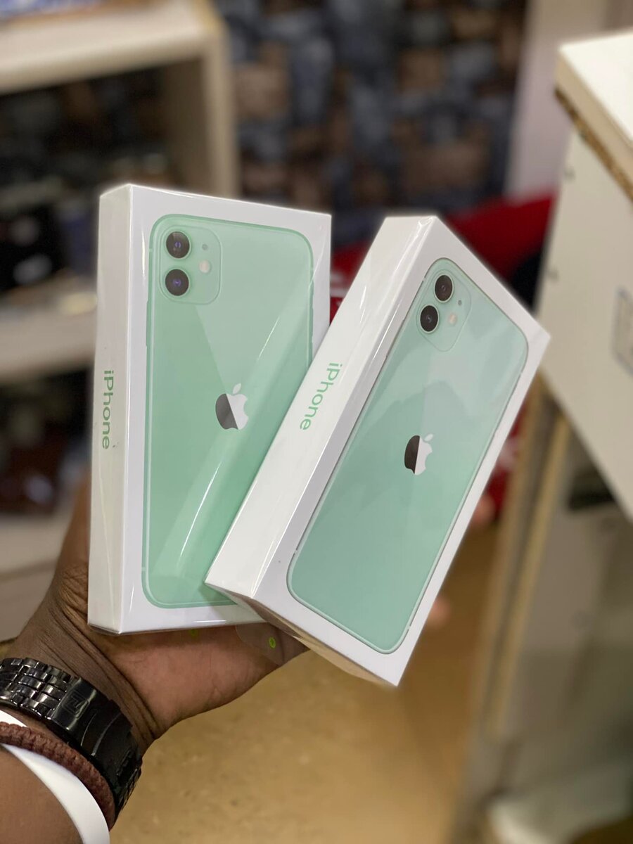 IPhone 11pro MaX.        256GB 