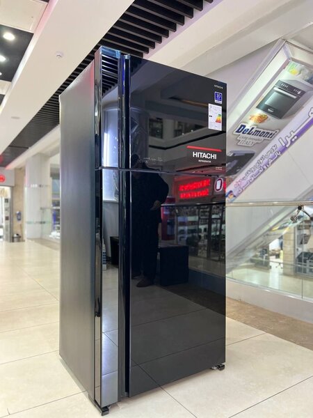 Réfrigérateur Hitachi moderne