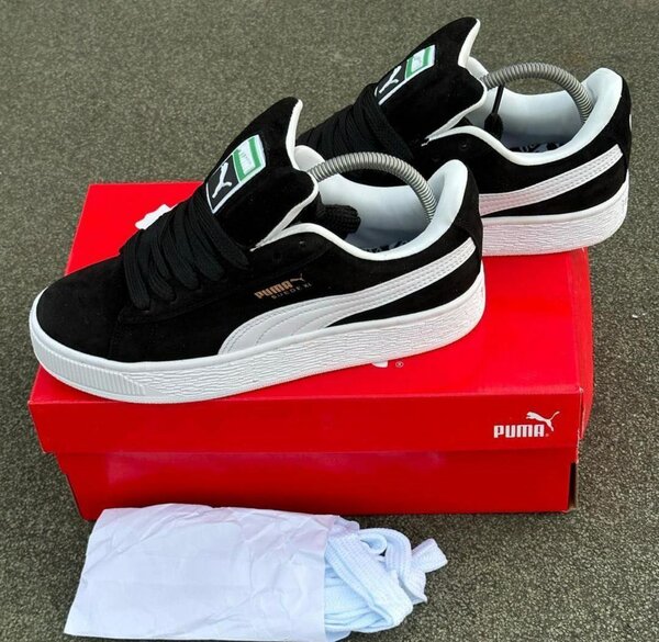 Chaussures en daim Puma noires