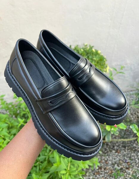 Mocassins noirs élégants homme