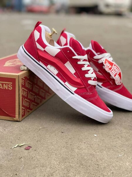 Vans Knu