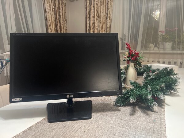Монитор LG 23 дюймов