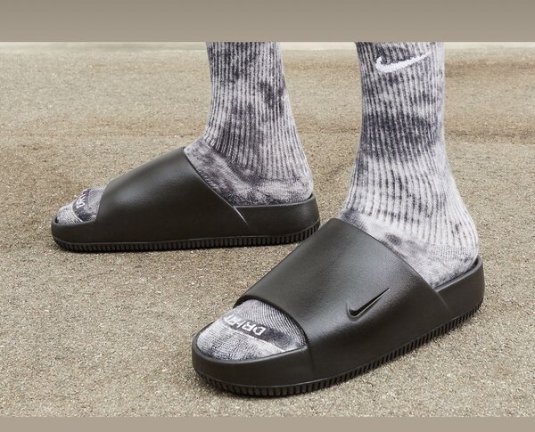 Sandales noires confortables Nike