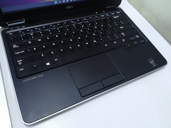 DELL LATITUDE  7240