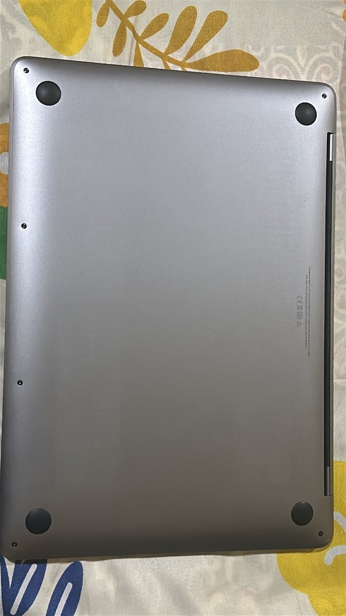 2020 MacBook Pro With Touchbad (13 inch)