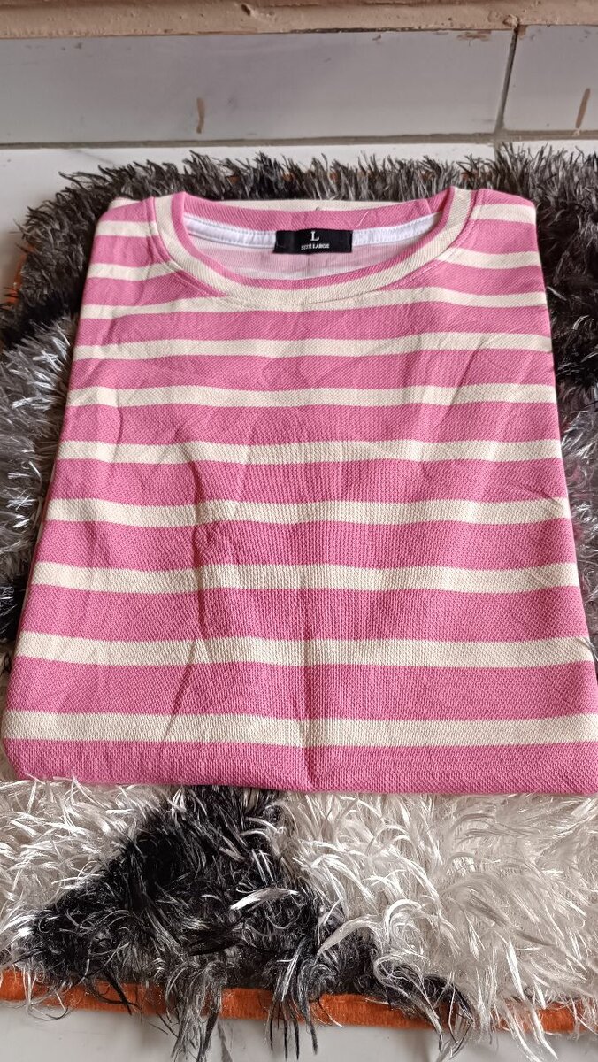 T-shirt rayé décontractée