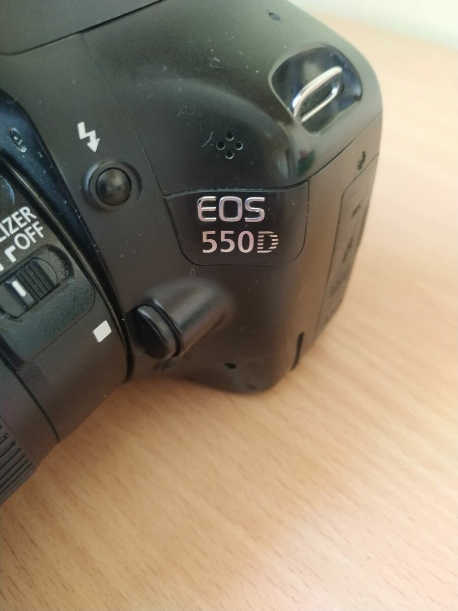 Фотоаппарат Canon 550D с объективом 18-55мм IS