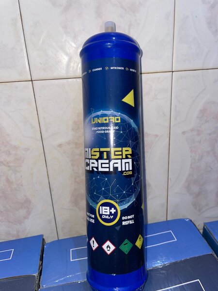 Balloon gas/laughing gas