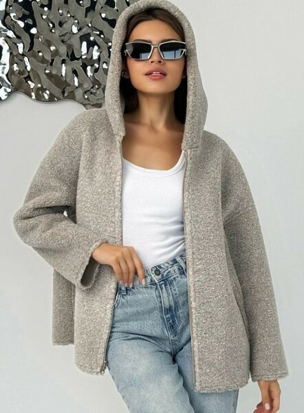 Красивая женская двухсторонняя куртка 