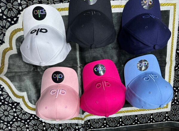 Casquettes colorées unisexes