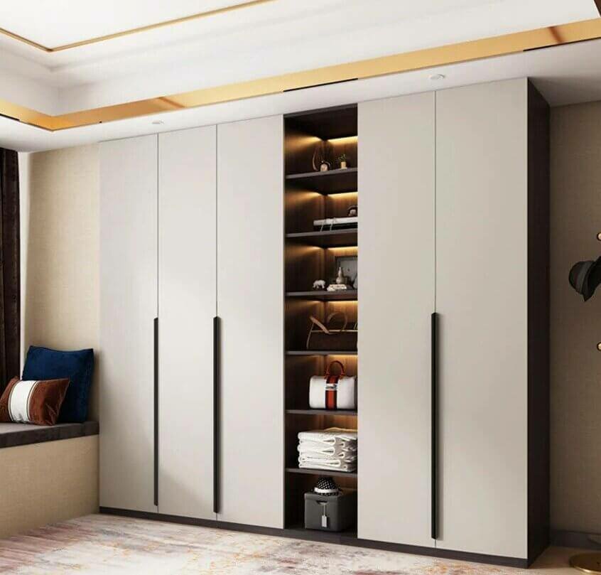 Wardrobe closet storage