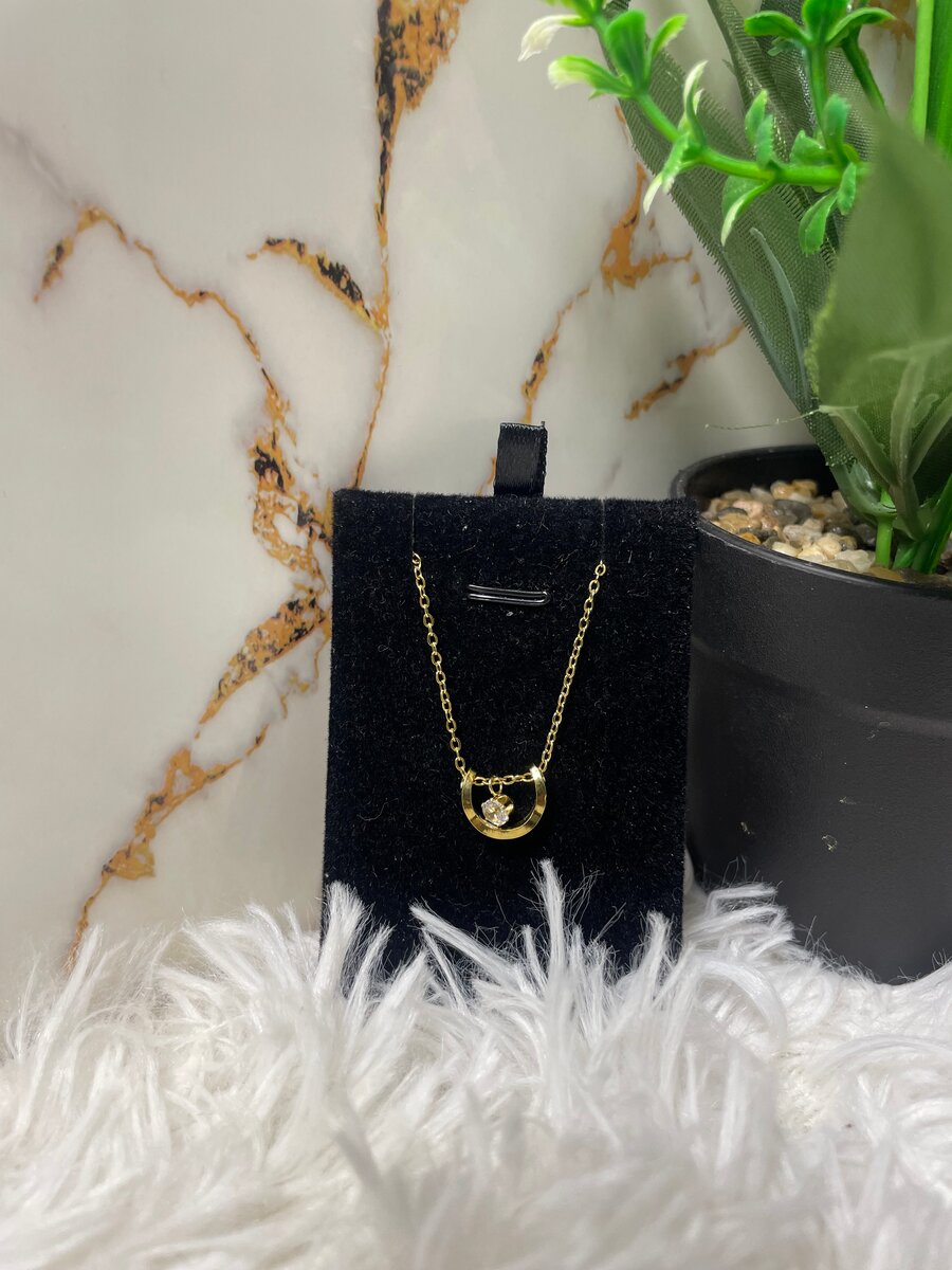 Collier pendentif élégant