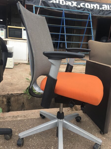 Officer chair