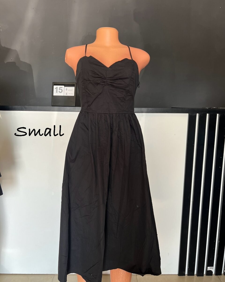  women's beautiful dress 