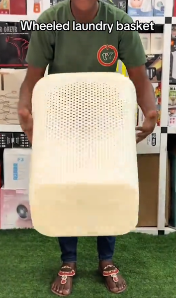  Wheeled laundry basket 