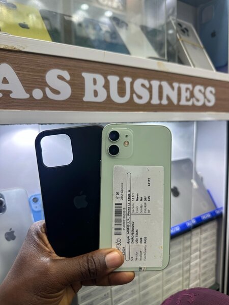 iphone 12 simple 64giga casi