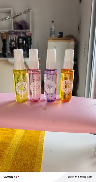 Sprays parfumés colorés