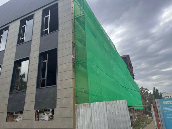 Фасадные защитные сетки