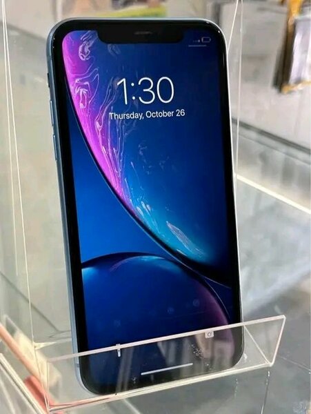 iPhone XR bleu 64 Go