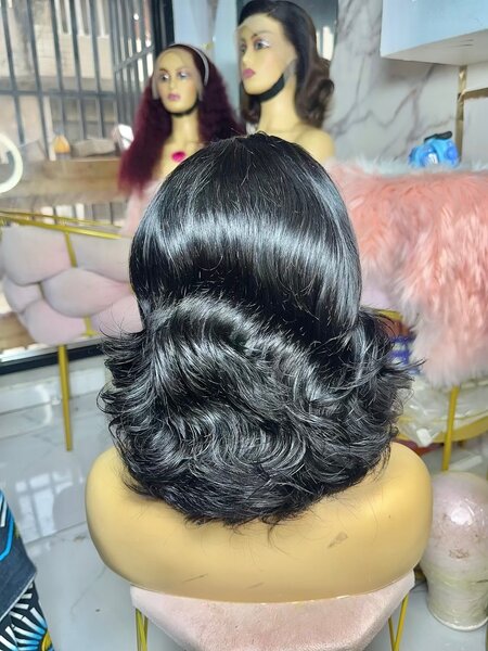 Perruque frontale avec boucle