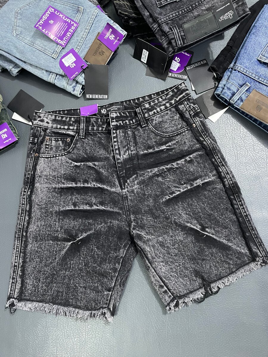 Shorts en jean déchirés homme