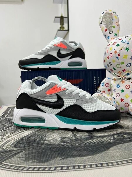 Baskets Nike Air Max modernes