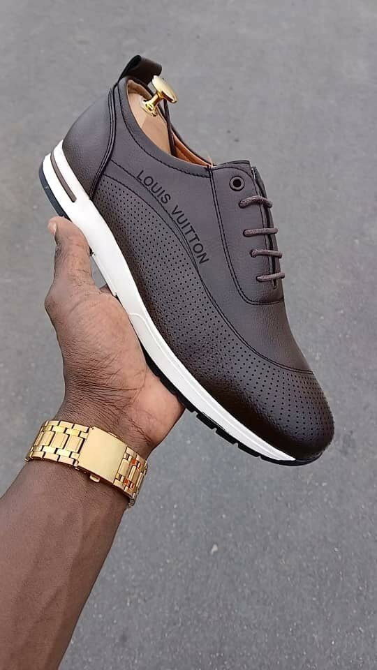 Chaussures pour homme :Louis Vuitton
