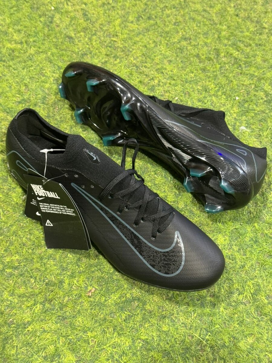 Chaussures de Football Légères