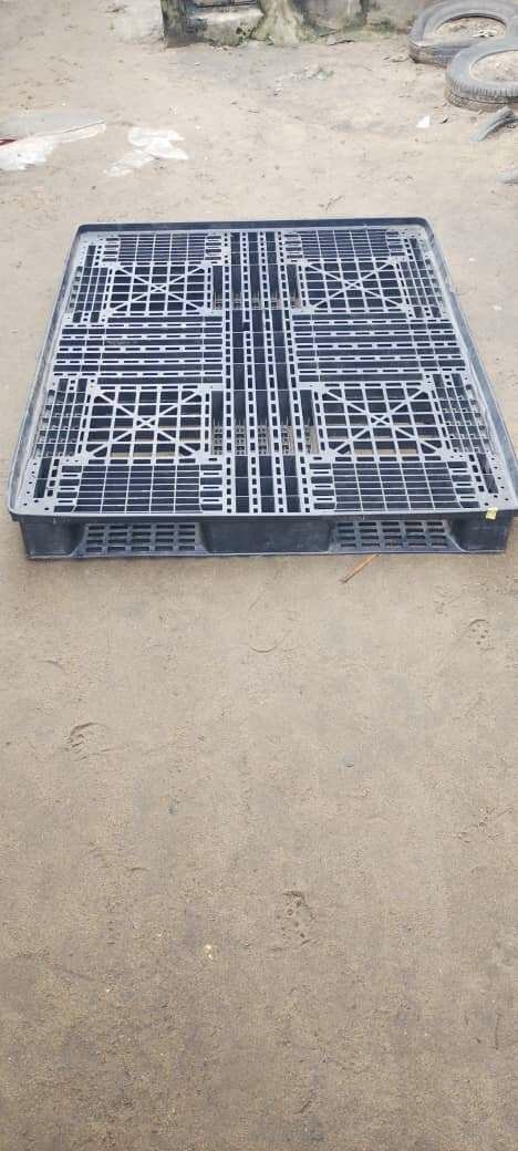 Palette en plastique robuste