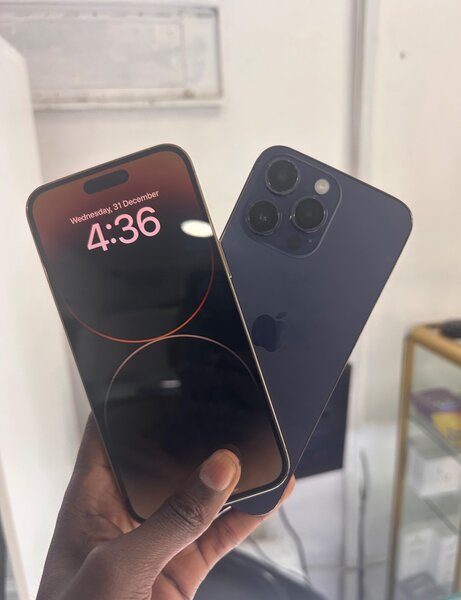 New iPhone 14 pro max 128gb 100% battery.