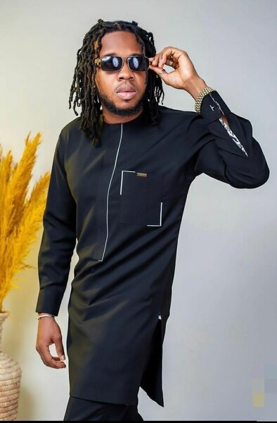 African mens wear (kaftan)