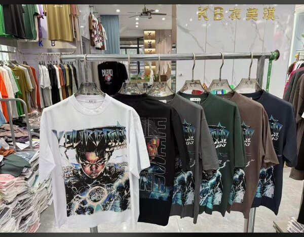 T-shirts à imprimé graphique